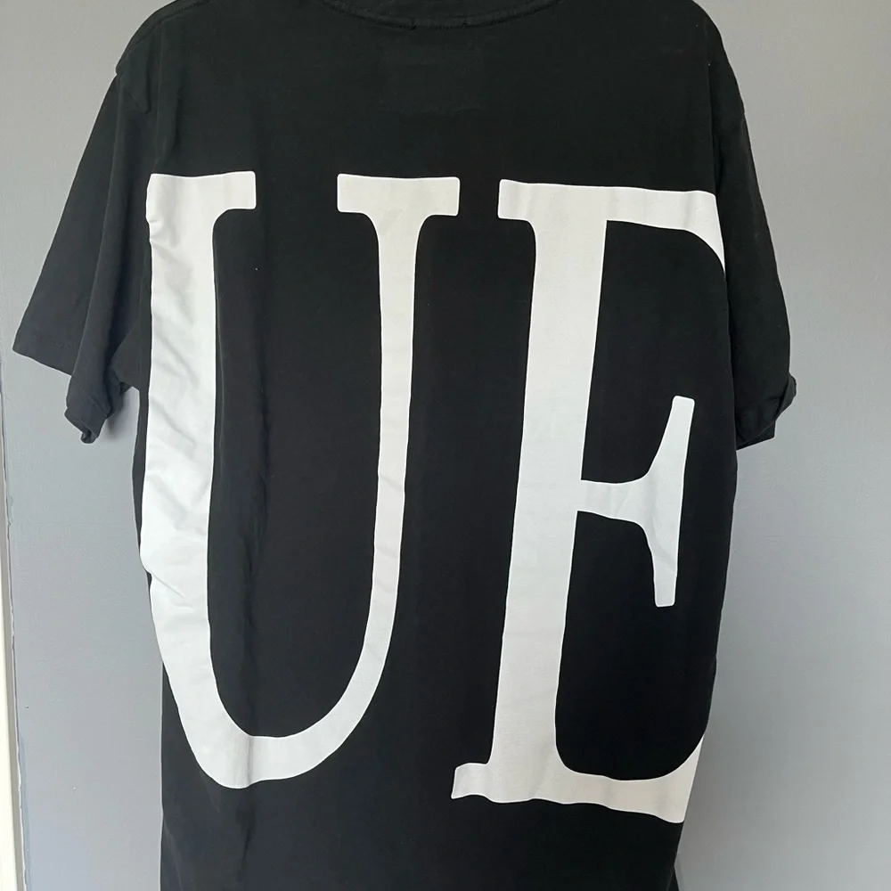 True Religion Tee - Picture 2 of 2